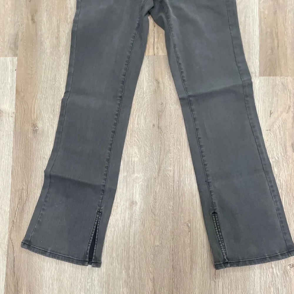 G by Giuliana G-Sculpt 405 Bootcut Valley Grey jeans Size 10 NWT